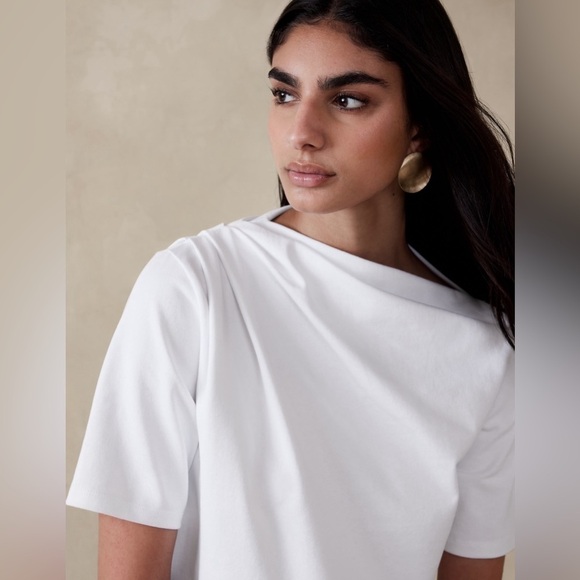 NWOT! Banana Republic Black Poppy Draped Top - Multiple Sizes🗺️ - Picture 3 of 8